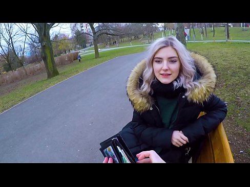 ❤️ Ale i ka ʻume wela a kahi malihini no ke kālā - blowjob ma ka paka na Eva Elfie ☑ Quality sex ia makou